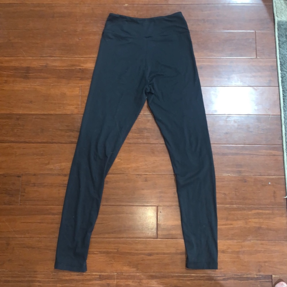 SOLID BLACK OS LULAROE LEGGINGS